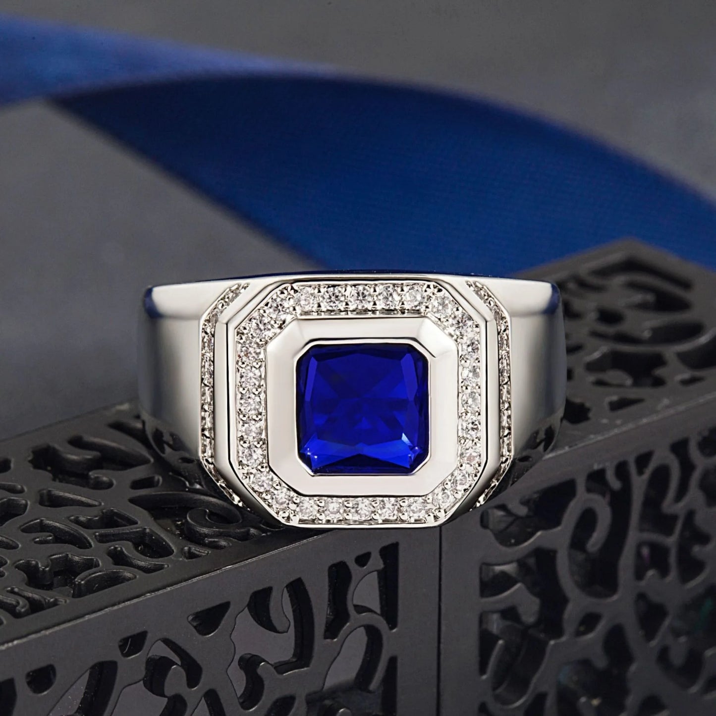Fashion Men's Blue Crystal CZ Stone Ring Luxury Silver Color Engagement Ring Classic Wedding Party Jewelry Valentine's Day Gift